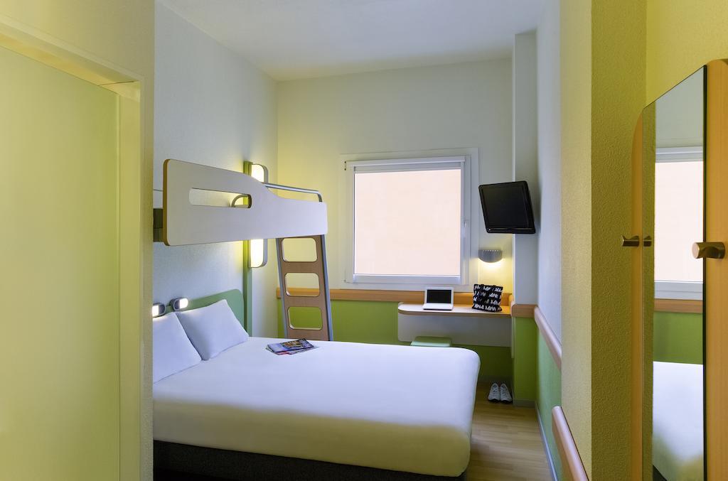 Pensión Ibis Budget Bilbao *